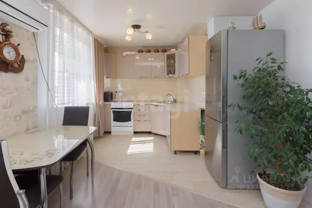 2-к кв. Тюменская область, Тюмень ул. Пермякова, 83к2 (62.3 м) - Фото 1