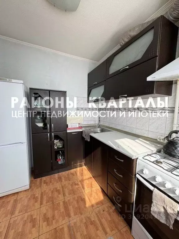 3-к кв. Челябинская область, Челябинск ул. Кузнецова, 12 (62.6 м) - Фото 0