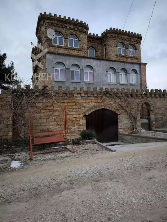 Дом в Крым, Евпатория ул. Урожайная, 63 (400 м) - Фото 1