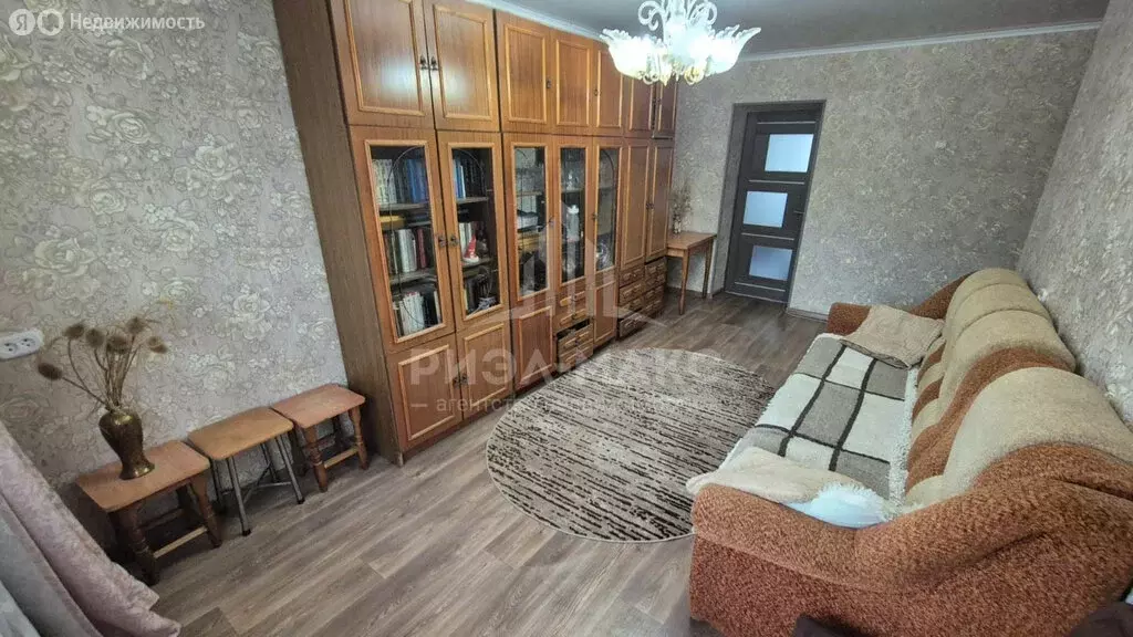 3-комнатная квартира: Брянск, улица Брянской Пролетарской Дивизии, 17 ... - Фото 1