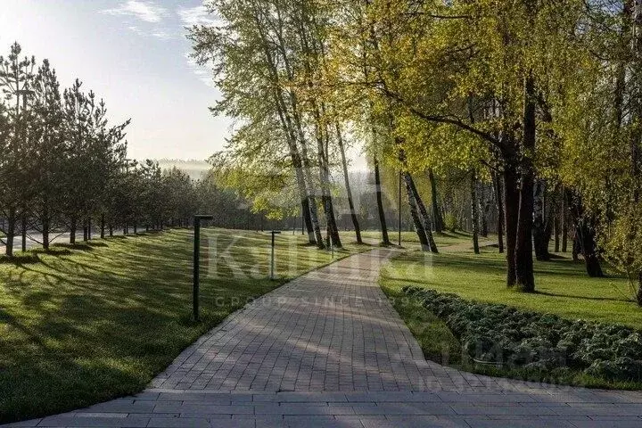 Участок в Московская область, Красногорск городской округ, д. ... - Фото 1