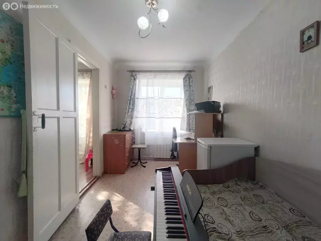 2-комнатная квартира: Ирбит, улица Горького, 7 (42.7 м) - Фото 1