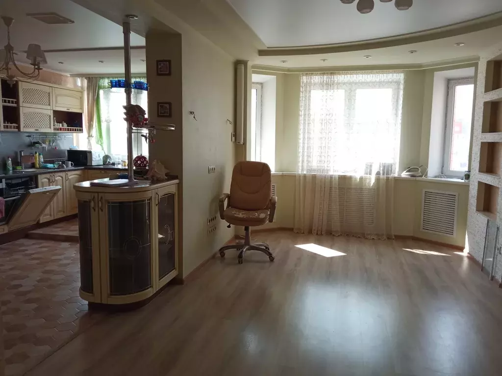Продаётся 2-к квартира, 69.8 м - Фото 1