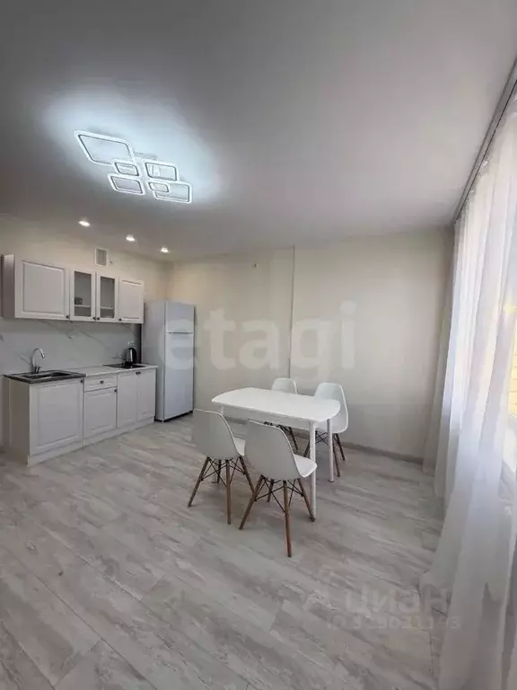 1-к кв. Тюменская область, Тюмень Интернациональная ул., 199к9 (52.0 ... - Фото 1