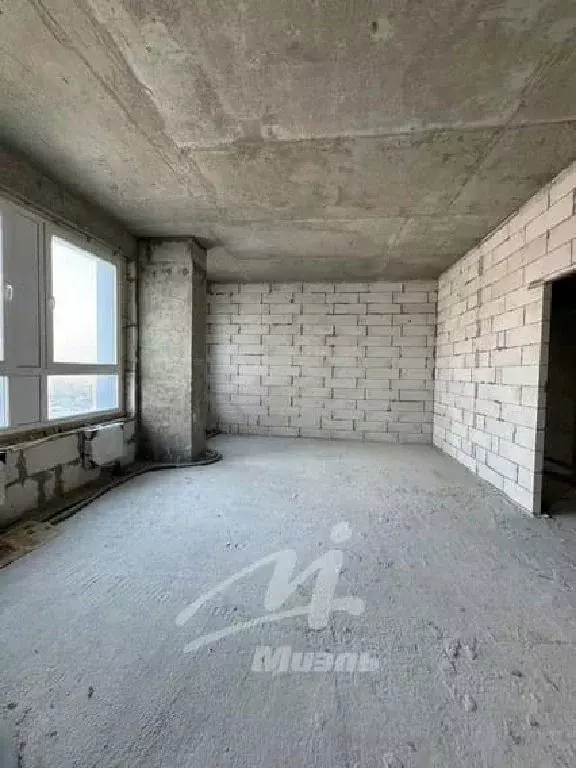 Продается 4-комнатная квартира - Фото 1