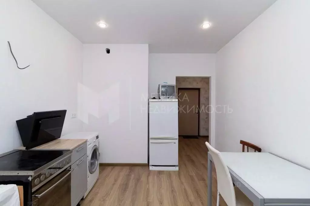 1-к кв. Тюменская область, Тюмень ул. Раушана Абдуллина, 2к1 (34.1 м) - Фото 0