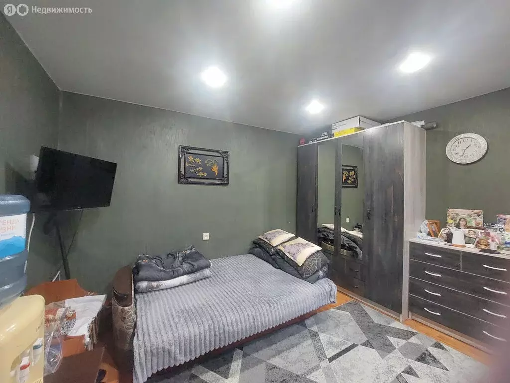 2-комнатная квартира: Барнаул, улица Эмилии Алексеевой, 68 (30 м) - Фото 1