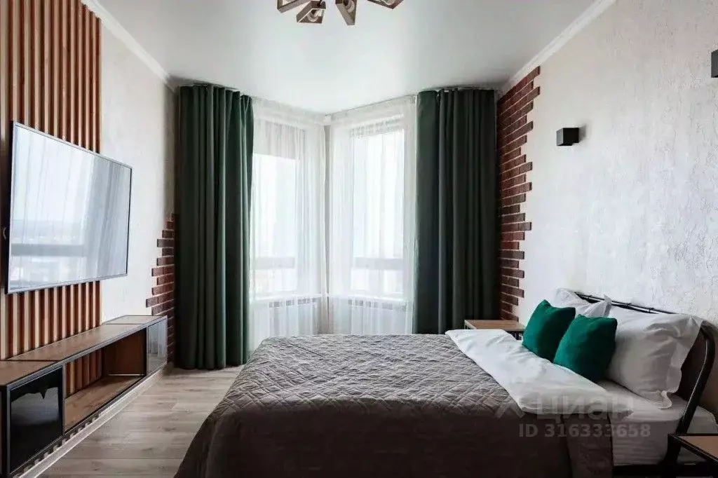 1-к кв. Красноярский край, Красноярск Октябрьская ул., 10 (48.0 м) - Фото 1