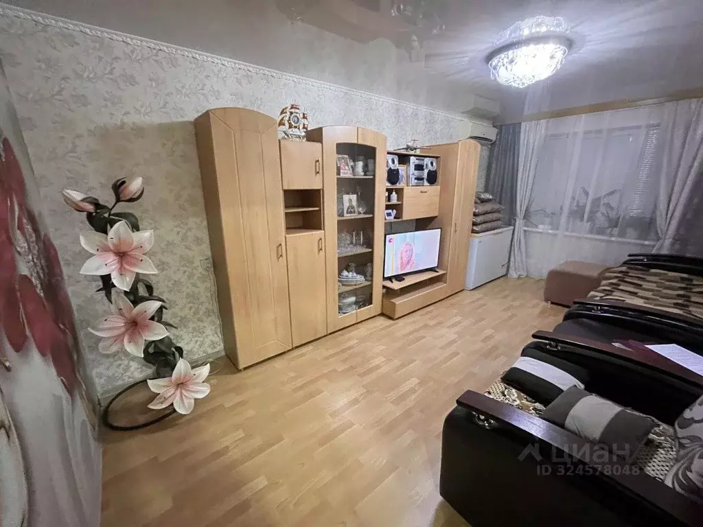 3-к кв. Оренбургская область, Орск Братская ул., 42 (61.1 м) - Фото 1