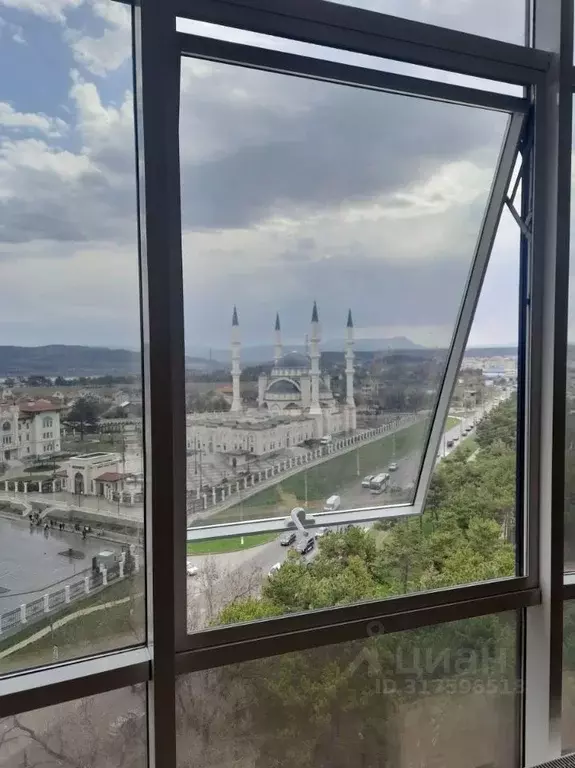 2-к кв. Крым, Симферополь ул. Беспалова, 110В (67.0 м) - Фото 0