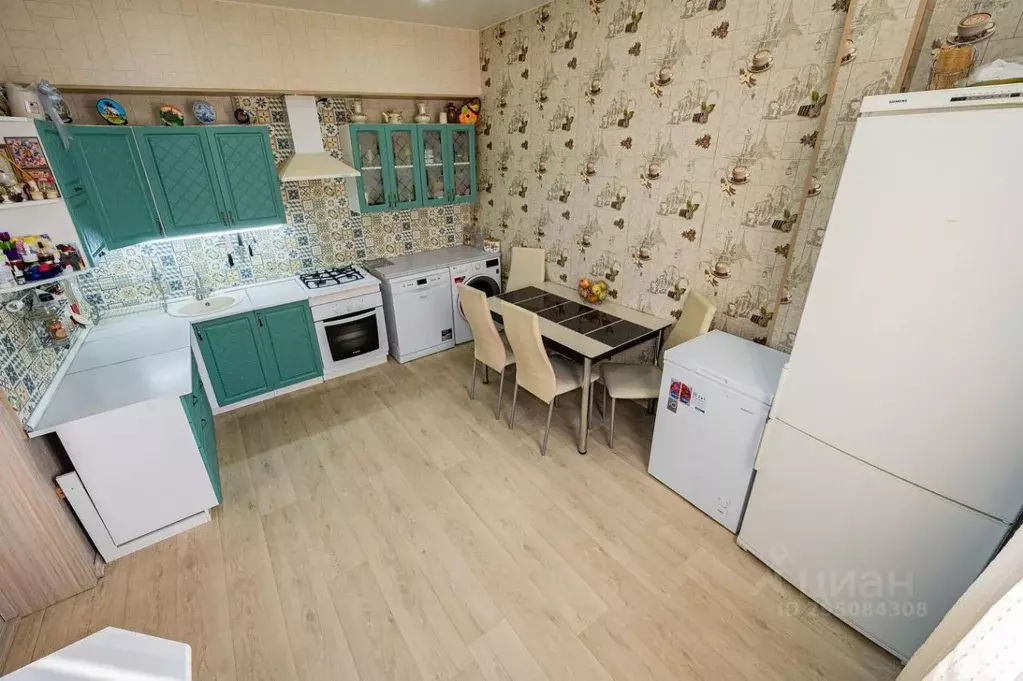 Дом в Свердловская область, Верхняя Пышма ул. Боярских, 21 (225 м) - Фото 0