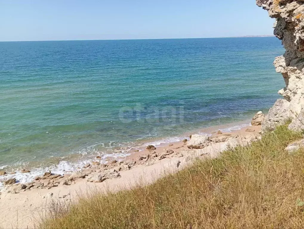Участок в Крым, Ленинский район, Семисотское с/пос, с. Каменское ул. ... - Фото 0