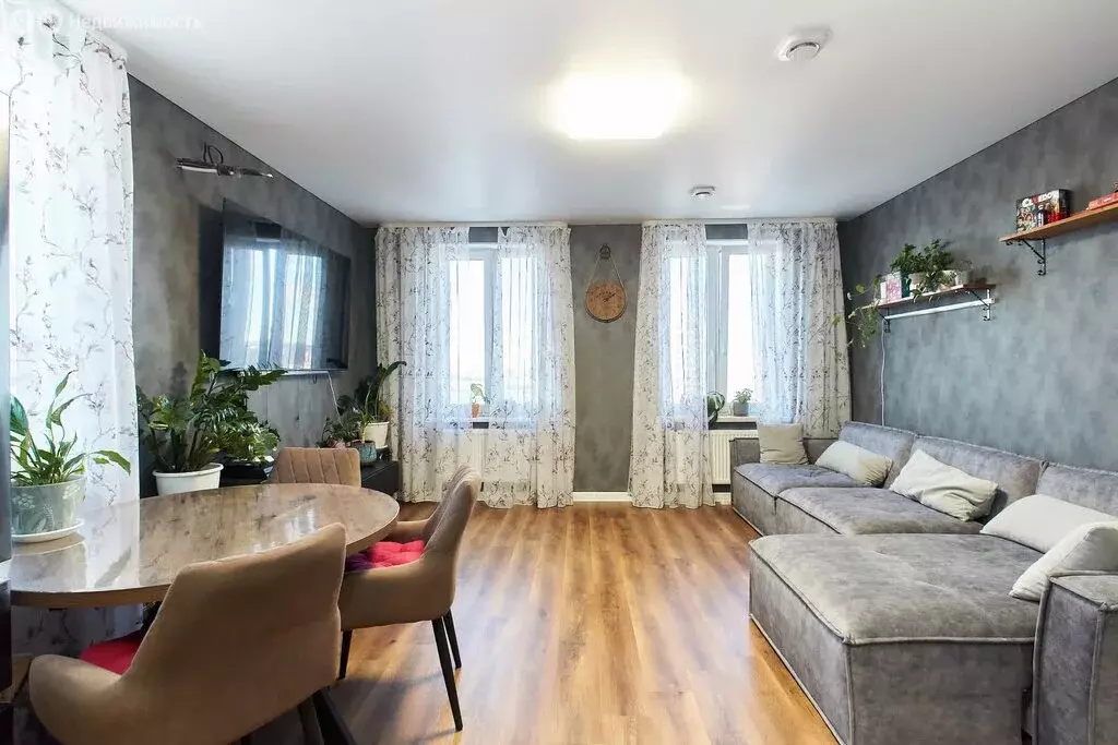 1-комнатная квартира: Тюмень, Новгородская улица, 3 (55.2 м) - Фото 2