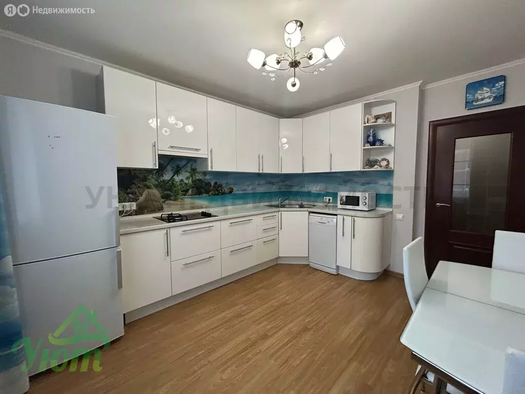 3-комнатная квартира: Бронницы, микрорайон Марьинский, 6 (110.2 м) - Фото 1