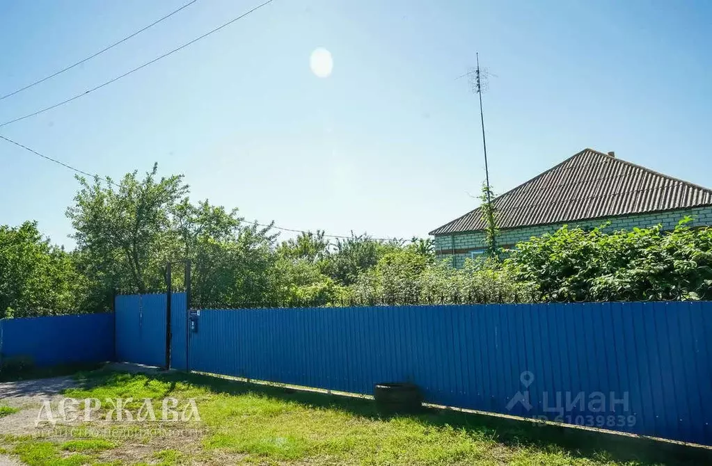 Дом в Белгородская область, Старооскольский городской округ, с. ... - Фото 0