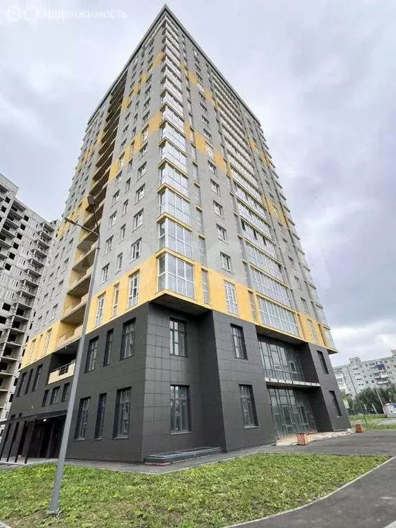 Квартира-студия: Омск, проспект Королёва, 7 (71.3 м) - Фото 2