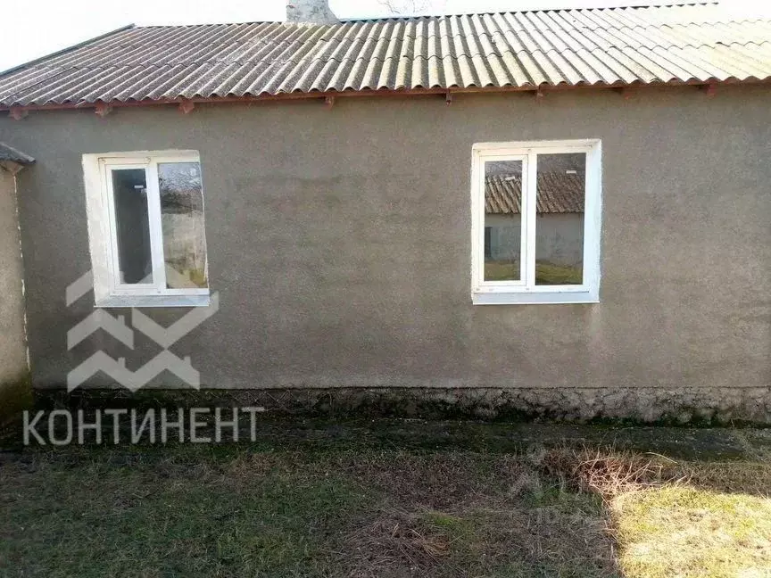 Дом в Крым, Черноморский район, с. Кировское ул. 50 лет СССР, 11 (90 ... - Фото 1