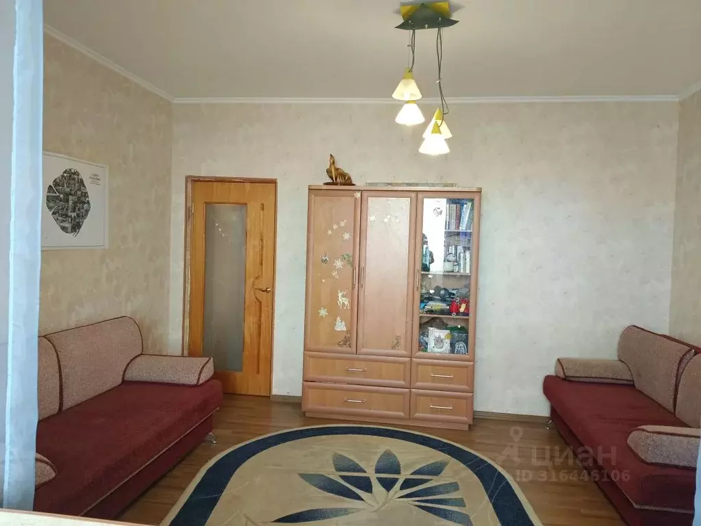 3-к кв. Астраханская область, Астрахань Южная ул., 23к2 (120.9 м) - Фото 1