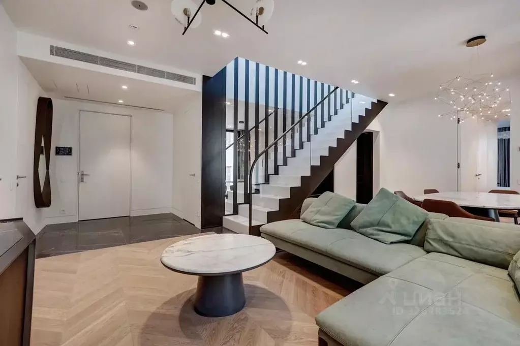 3-к кв. Москва ул. Большая Дмитровка, 9С7 (128.06 м) - Фото 1