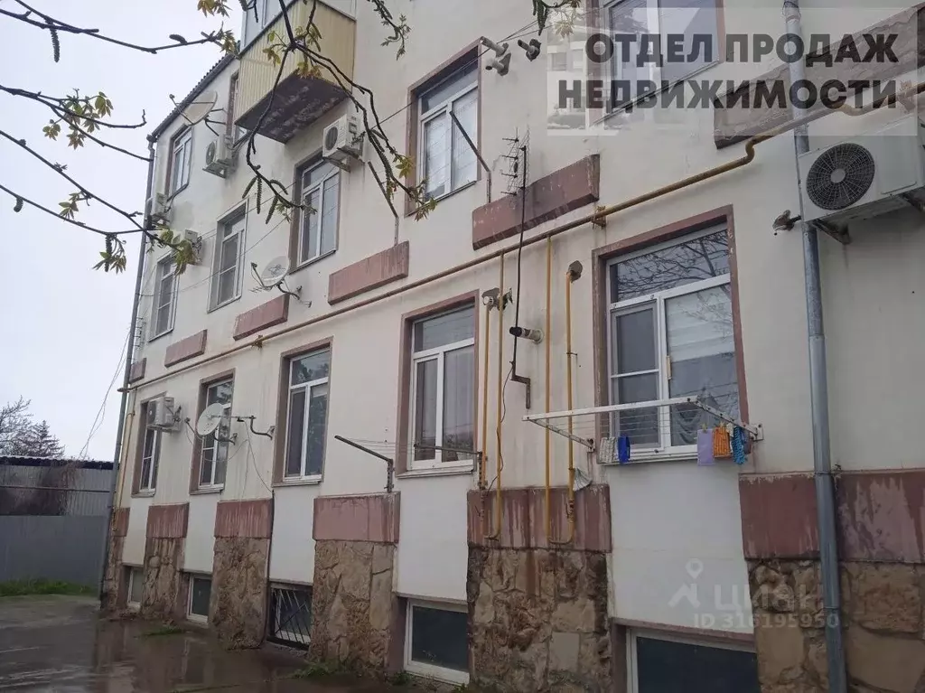 2-к кв. Краснодарский край, Крымск ул. Маршала Жукова, 107 (49.7 м) - Фото 0