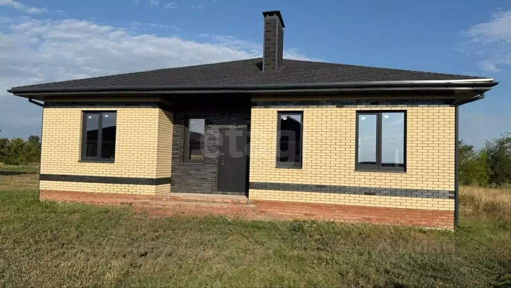 Дом в Саратовская область, Энгельсский район, Красноярское ... - Фото 2