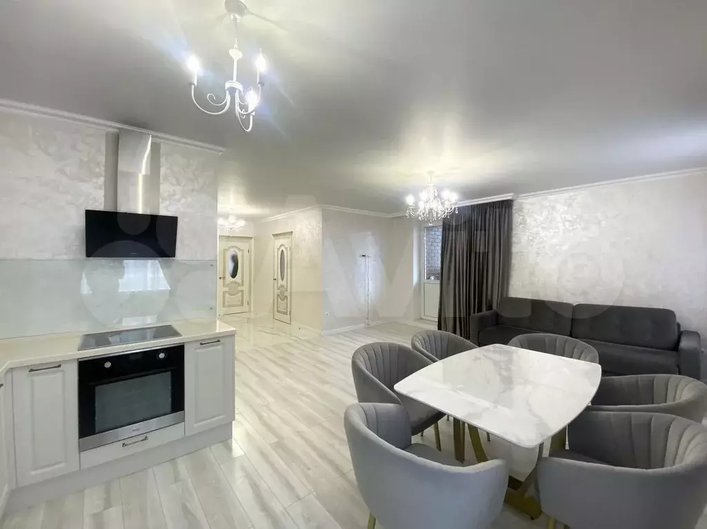 3-к. квартира, 84 м, 7/10 эт. - Фото 0