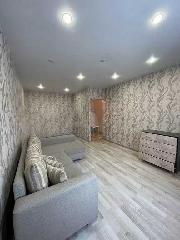 1-к. квартира, 35 м, 4/4 эт. - Фото 0