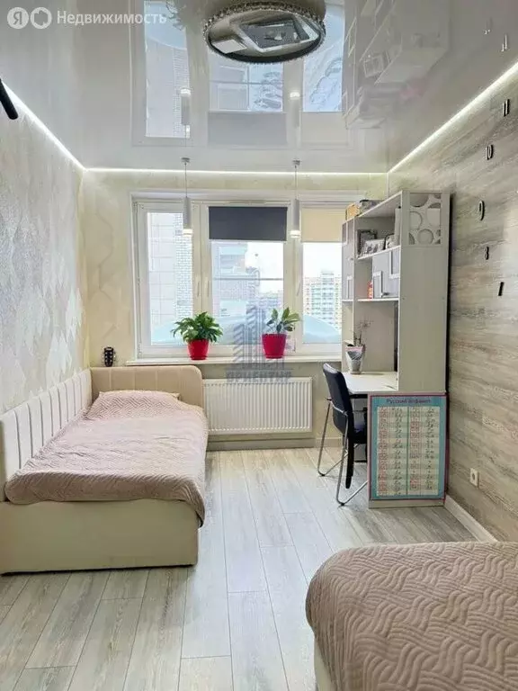 4-комнатная квартира: Новочебоксарск, улица Воинов-Интернационалистов, ... - Фото 2