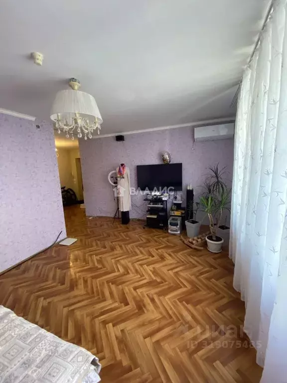 2-к кв. Волгоградская область, Волгоград ул. 2-я Динамовская, 7 (60.7 ... - Фото 0
