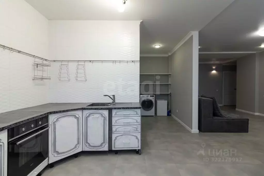 2-к кв. Тюменская область, Тюмень ул. Муравленко, 13 (87.0 м) - Фото 2