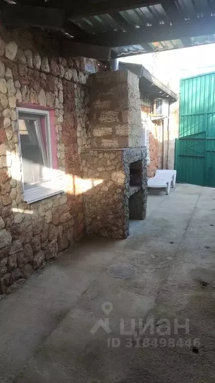 Дом в Крым, Черноморское пгт ул. Некрасова, 1А (50 м) - Фото 1