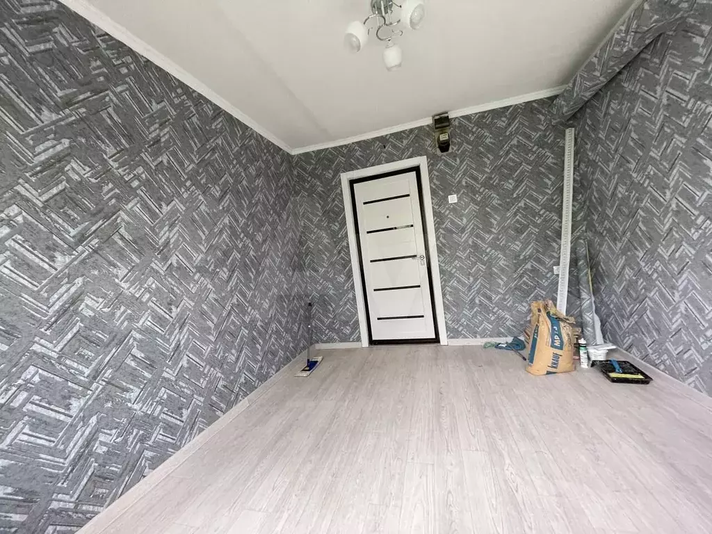 Комната 12 м в 2-к., 5/5 эт. - Фото 1