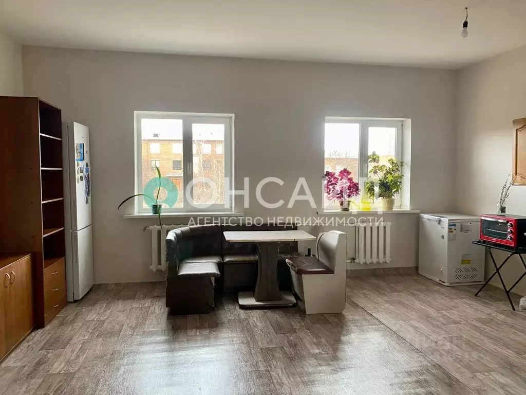 3-к кв. Бурятия, Улан-Удэ ул. Чертенкова, 9 (67.5 м) - Фото 2