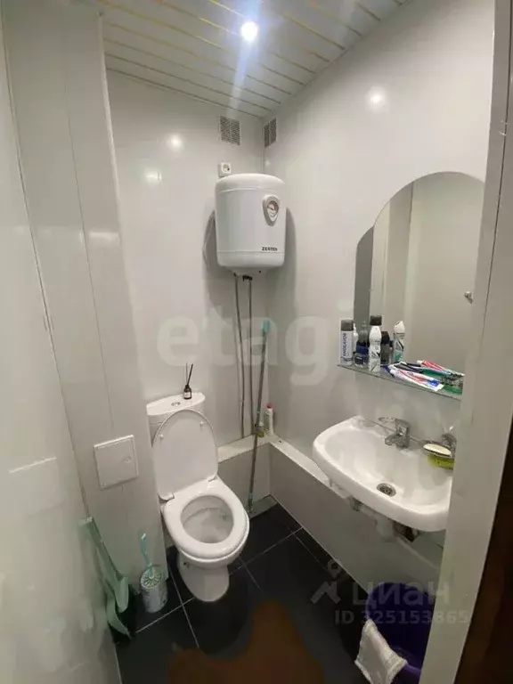 2-к кв. Пермский край, Краснокамск ул. Чапаева, 33Б (33.0 м) - Фото 1