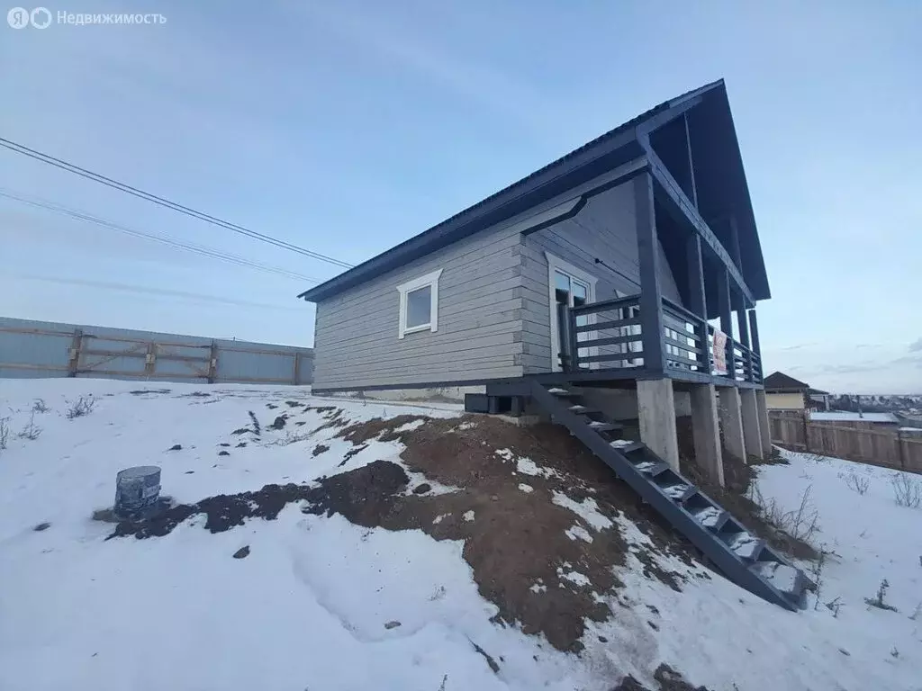 Дом в Усть-Куда, Урановая улица (150 м) - Фото 2