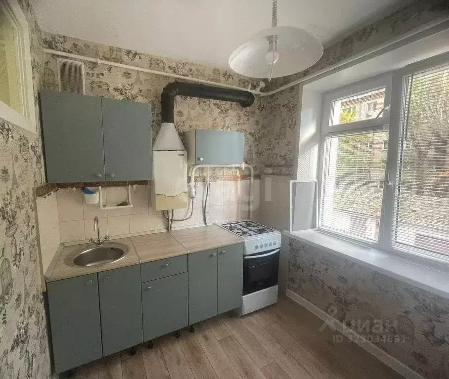 2-к кв. Белгородская область, Белгород пер. 1-й Заводской, 6А (47.9 м) - Фото 0