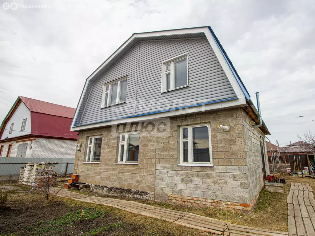 Дом в село Луговое, Степная улица, 1Б (110 м) - Фото 0