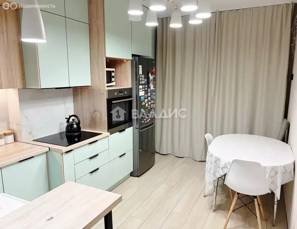 3-комнатная квартира: Волгоград, Санаторная улица, 18 (75.1 м) - Фото 1