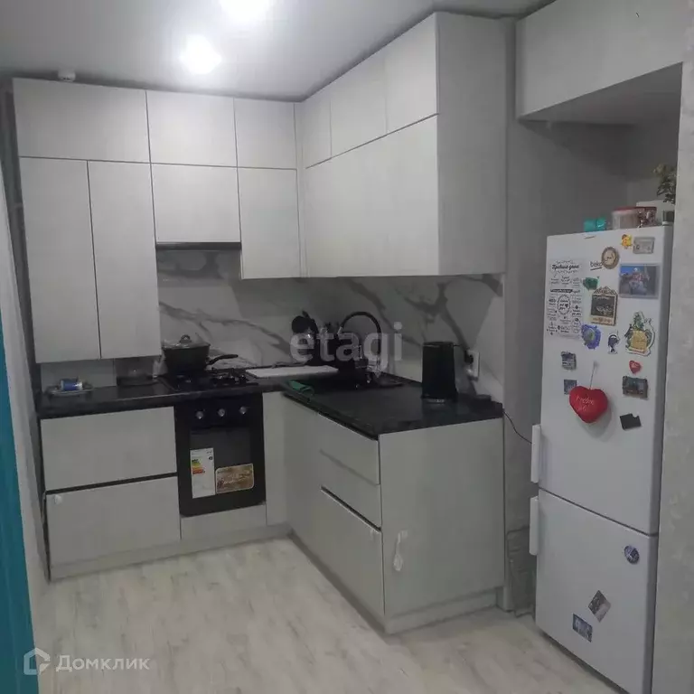 Продаётся 4-к квартира, 60.8 м - Фото 1