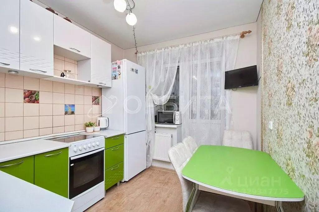 1-к кв. Тюменская область, Тюмень Малая Боровская ул., 28 (35.2 м) - Фото 1