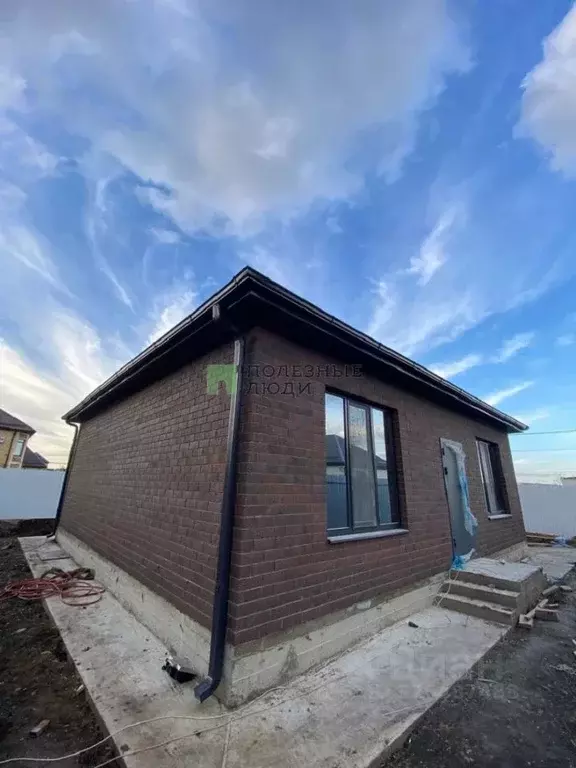 Дом в Краснодарский край, Краснодар пос. Российский, ул. Окружная (107 ... - Фото 0