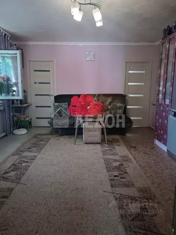 Дом в Омская область, Омск ул. 21-я Линия, 4 (50 м) - Фото 2
