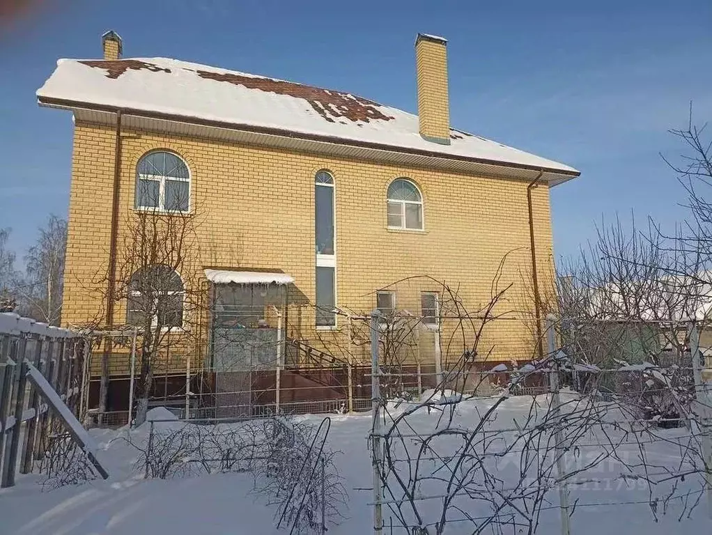 Дом в Рязанская область, Спасск-Рязанский Солнечная ул., 65 (203 м) - Фото 1