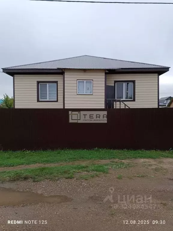 Дом в Башкортостан, Нуримановский район, Красногорский сельсовет, с. ... - Фото 1