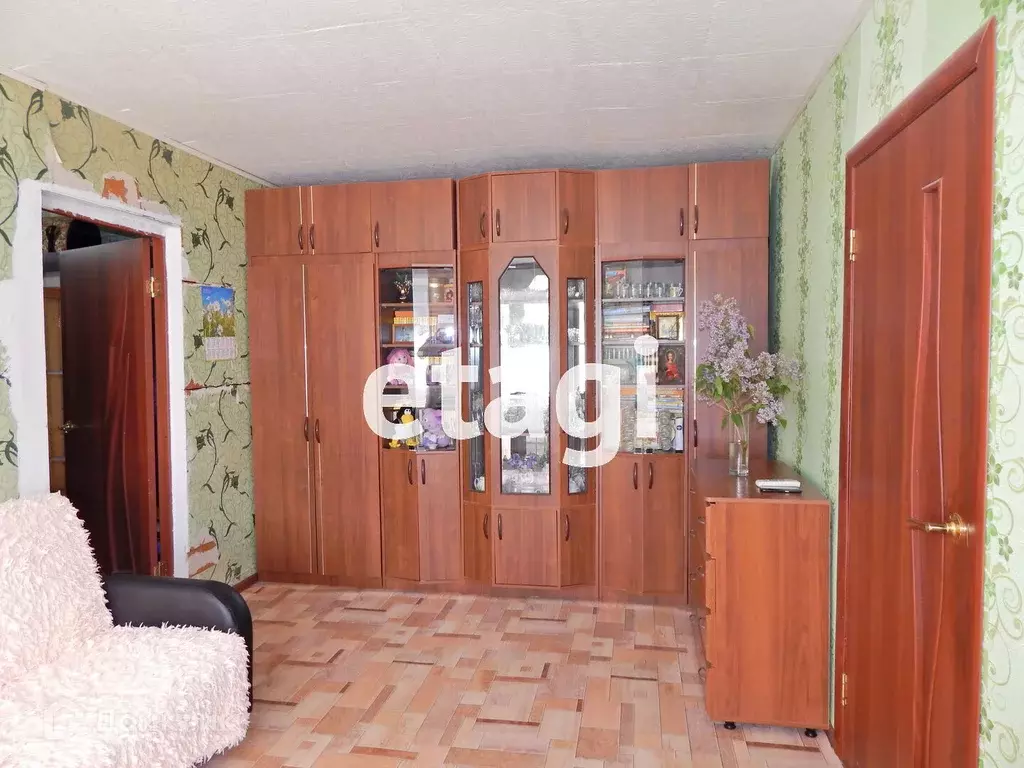 Продаётся 4-к квартира, 60.9 м - Фото 1