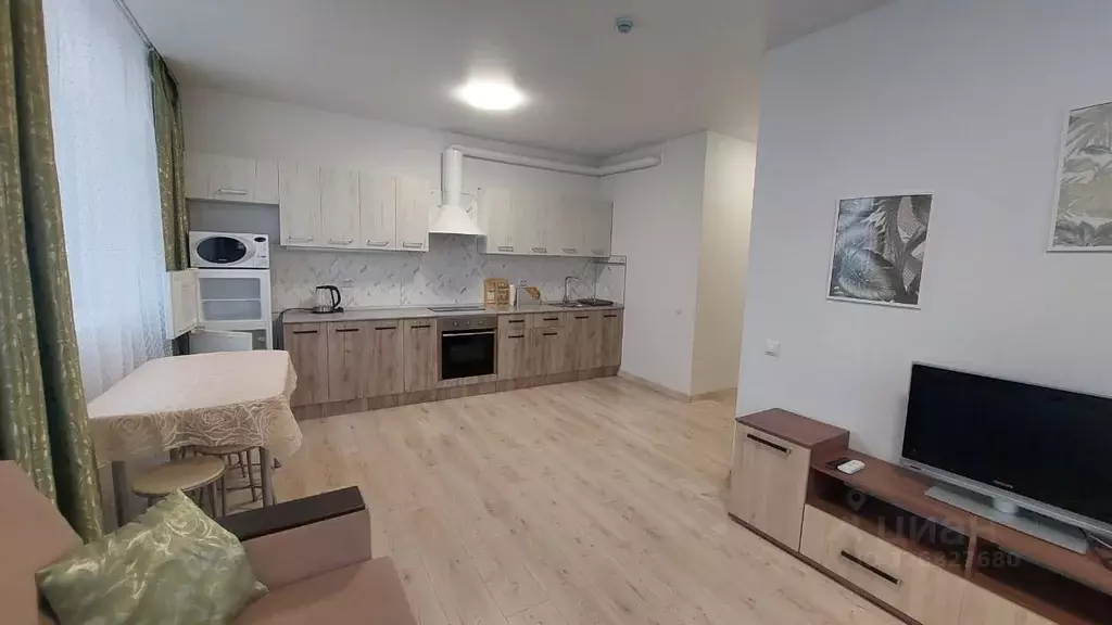 2-к кв. Тюменская область, Тюмень ул. Тимофея Чаркова, 87 (45.0 м) - Фото 1