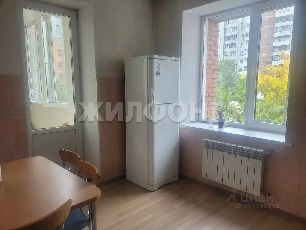 3-к кв. Хакасия, Абакан ул. Чехова, 116 (114.2 м) - Фото 2