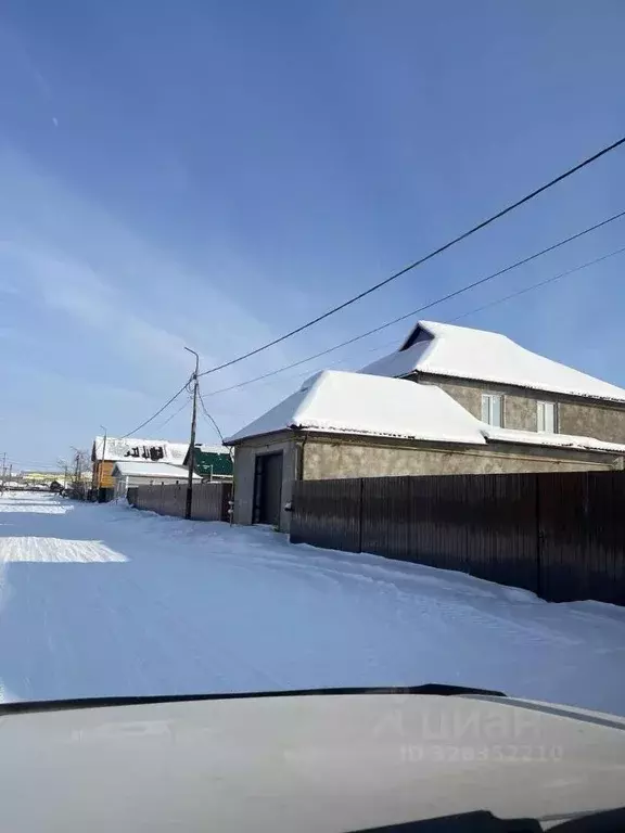 Дом в Саха (Якутия), Жатай городской округ, Жатай рп ул. Молодежная ... - Фото 1