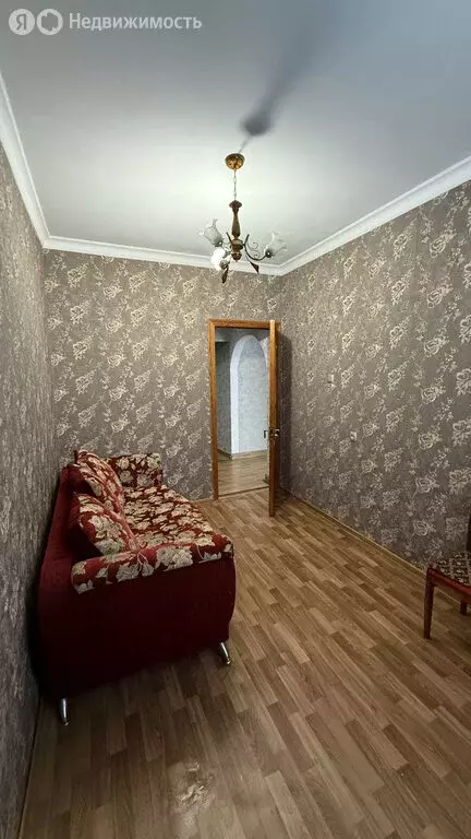 3-комнатная квартира: Махачкала, улица Абдулхамида Юсупова, 42А (70 м) - Фото 1