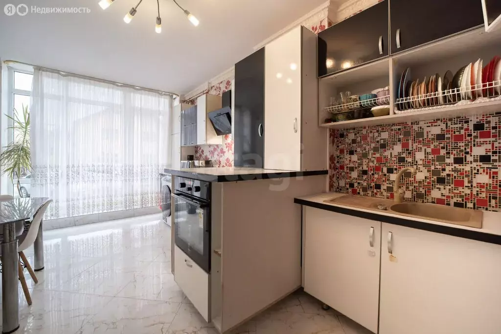 2-комнатная квартира: Калининград, улица Подполковника Емельянова, 253 ... - Фото 1